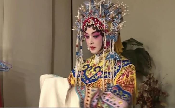 金星楊貴妃造型曝光 53歲被稱像少女 這顏值很絕 看新聞