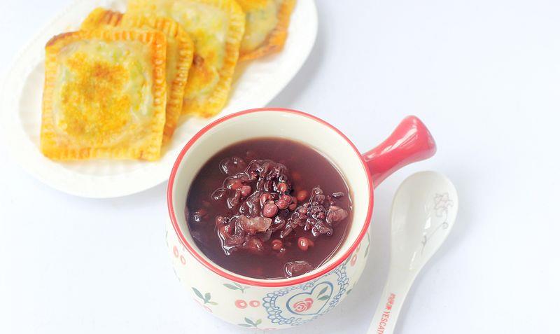 银耳|三伏天女人这样吃早餐，一锅出来，软糯香浓好消化，身体棒气色好