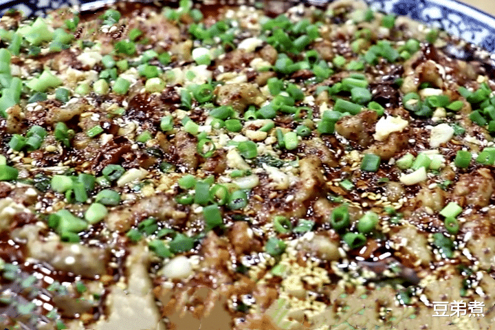 芹菜|秋天，多给家人做这肉汤，简单一煮，鲜嫩入味又营养，比牛羊汤香