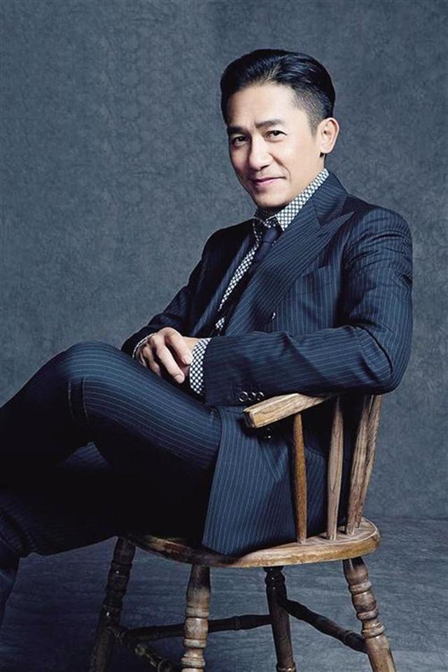 「电影」中国电影“片酬”最高的五个人，成龙排第三，第一有钱都请不动