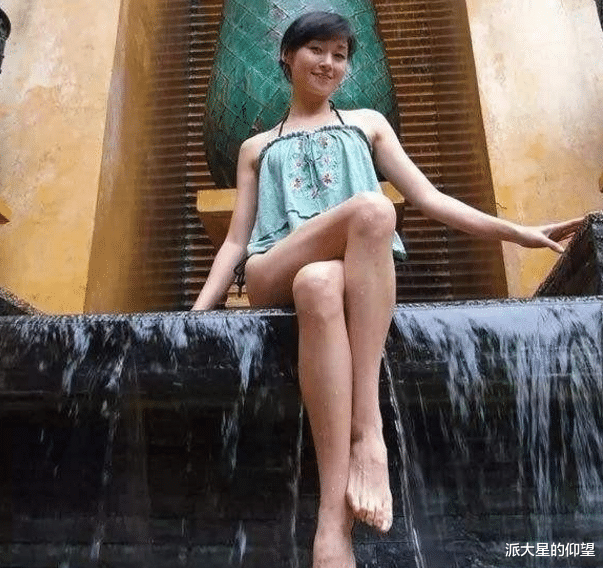 万绮雯|香港“第一腿模”万绮雯，因事业比男友好而分手，49岁仍没有孩子