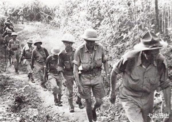 杜聿明|杜聿明兵败野人山，士兵饿得连战马都杀了，那女兵结局如何？