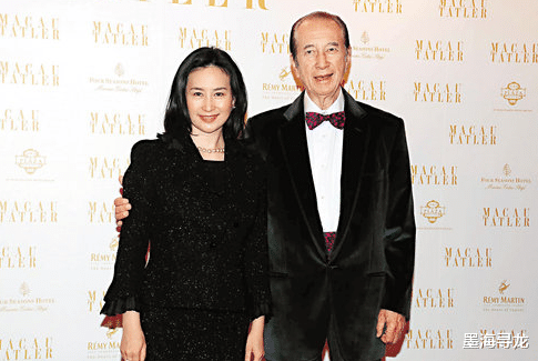 『何鸿燊』赌王何鸿燊去世，何超琼受访表示家人共理后事，家谱公开大房没落