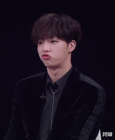 「肖战」“本想叫你哥， 其实是同岁”的明星， 华晨宇冻龄， 肖战更“过分”！