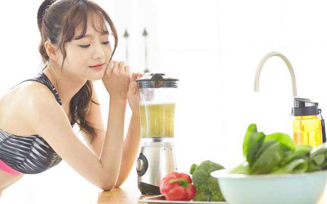 【水果】不运动怎么减肥？晚上做好4个习惯，也能降低体重！