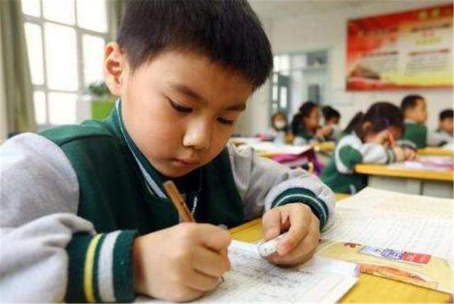 [作文]小学生都是灵魂级写手！这些奇葩试卷，让老师哭笑不得