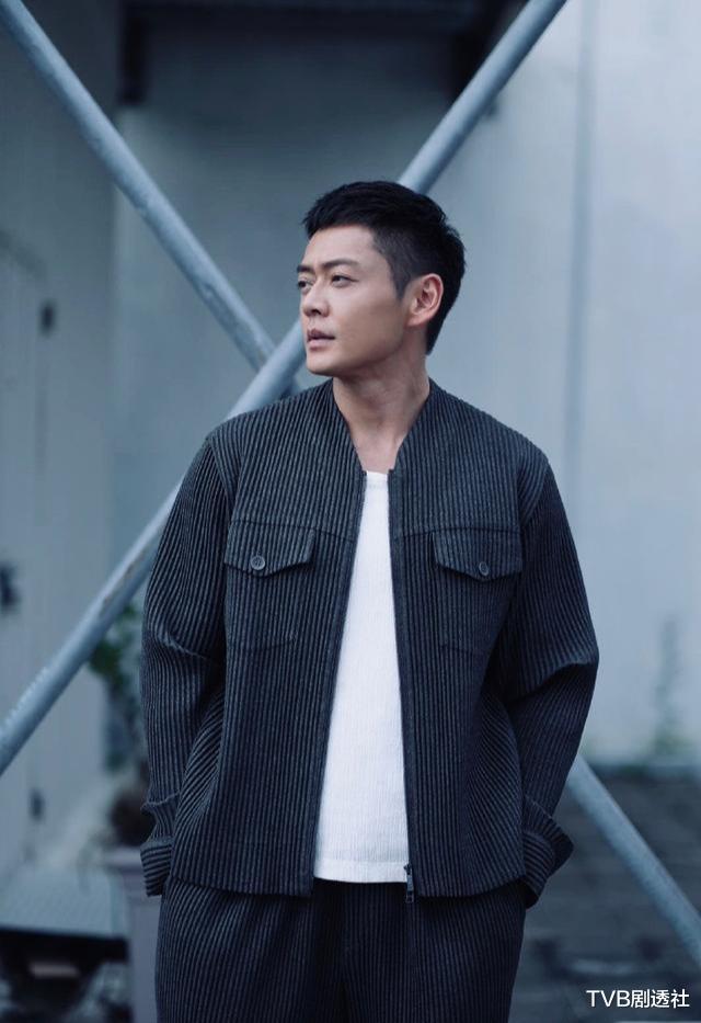 张振朗|一年或将播出5部剧，TVB“翻版张智霖”踢走霉运不再做地狱黑仔王