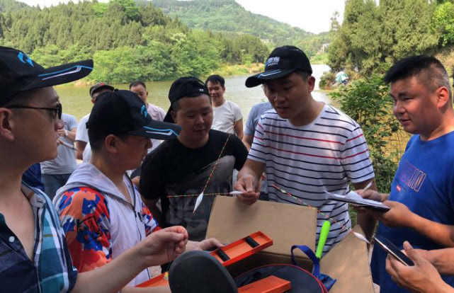 「」给塘主交学费，看别人爆护？为什么要去黑坑钓鱼，我给出三点理由