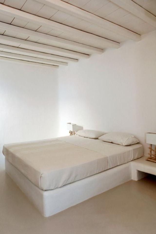 邻居在小区火了！卧室用砖砌张床，睡30年都不变形比买的结实耐用