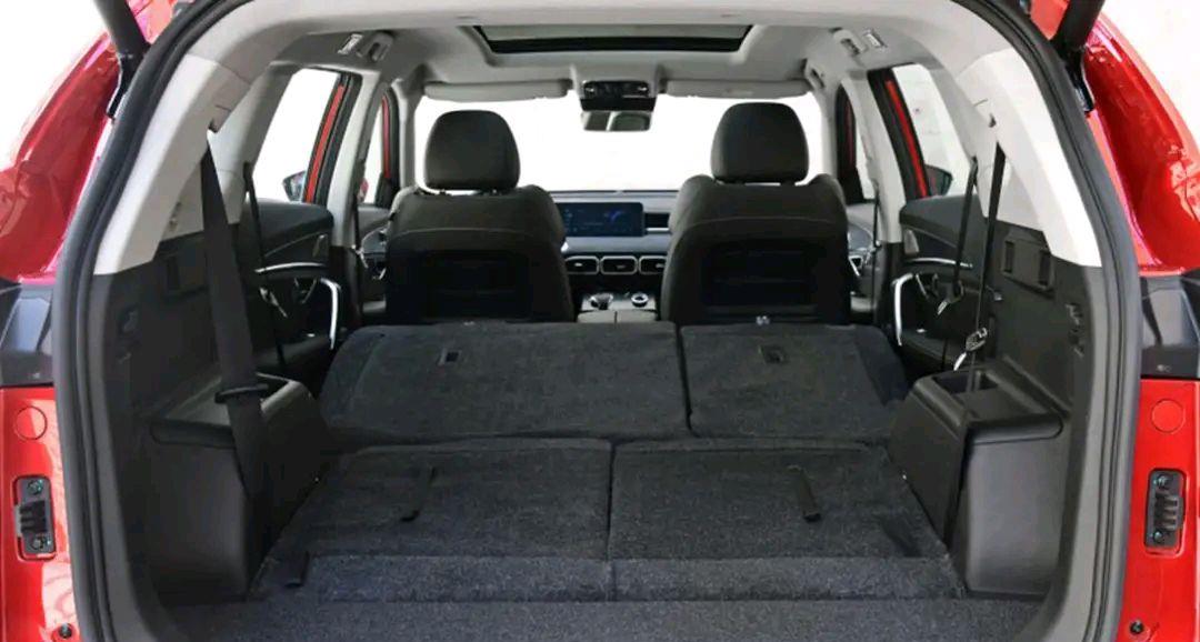 奇瑞|奇瑞再添“新战将”，车长4749mm，配顶级三大件，看车头又要火了