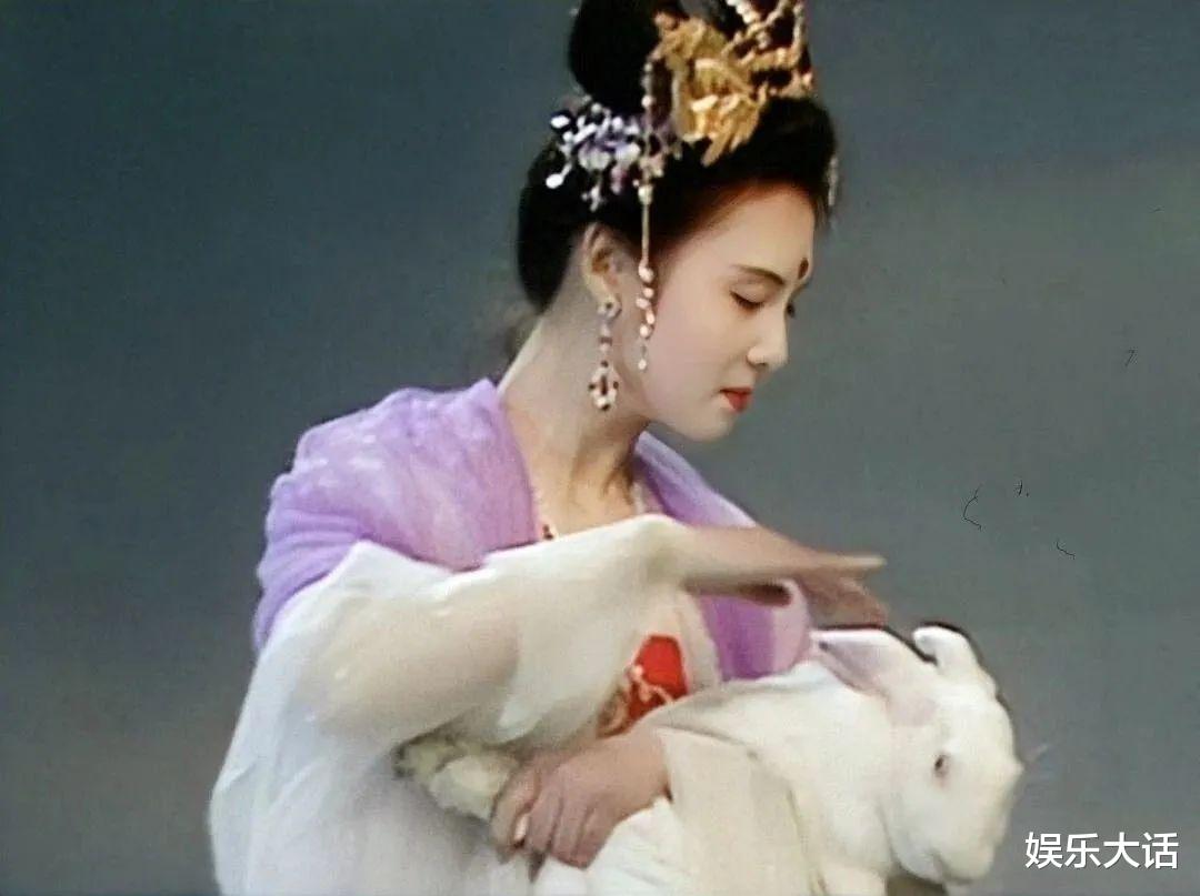 古装剧|看了古装剧里的“披帛”造型，才知现在有些造型师有多敷衍