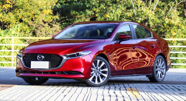 动力：11万多就有174马力+8AT，降价2万的福克斯三厢难道不比朗逸强？