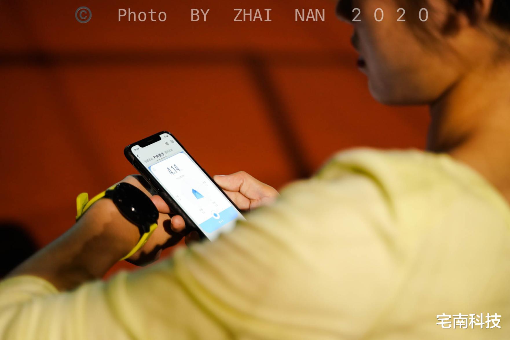 百度|想要夜跑锻炼,先买块Apple watch吗?宜准专业跑表,或许更专业