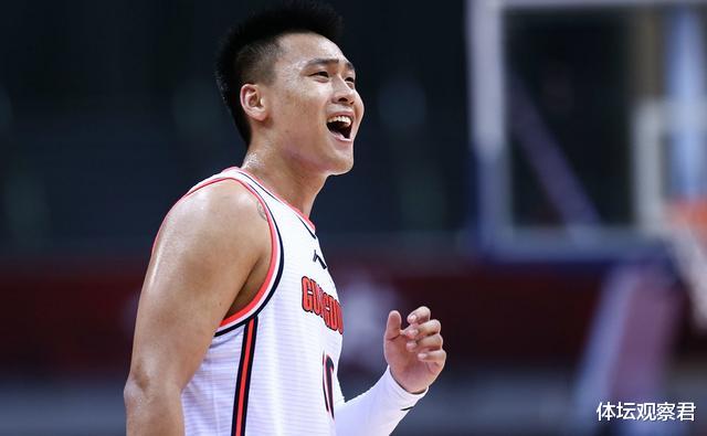 广东男篮|别怪裁判了！广东最矮球员拼下6板，首钢领先19分就认为稳了？