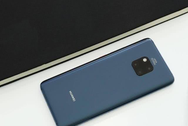 华为|华为顶级旗舰沦为中端机，降幅高达1690元，还值得购买吗！