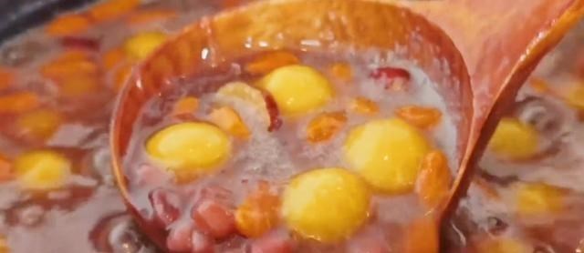 南瓜|立秋后女人要多吃这汤，简单美味，软糯香甜，常吃脸色红润人漂亮