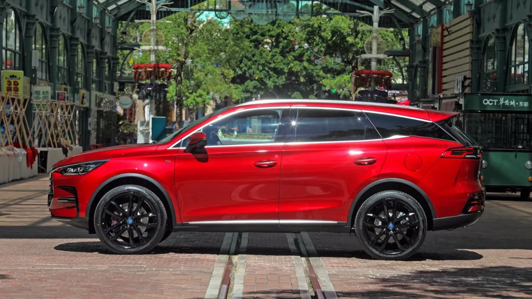 比亚迪唐|还买超跑?深度体验新款比亚迪唐,豪华感丝毫不输BBA