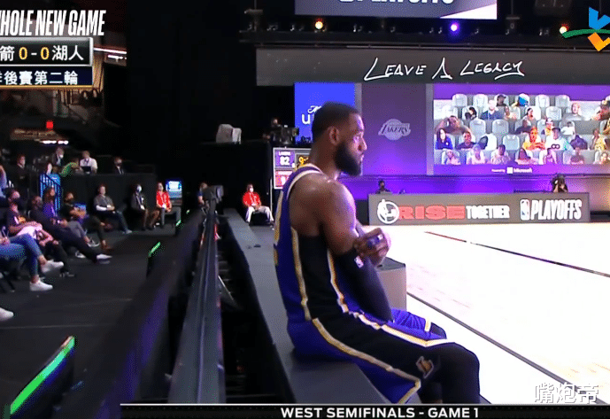 湖人队|兵败如山倒,湖人大败20分詹皇急眼,暂停留场围攻裁判还被脚踢了
