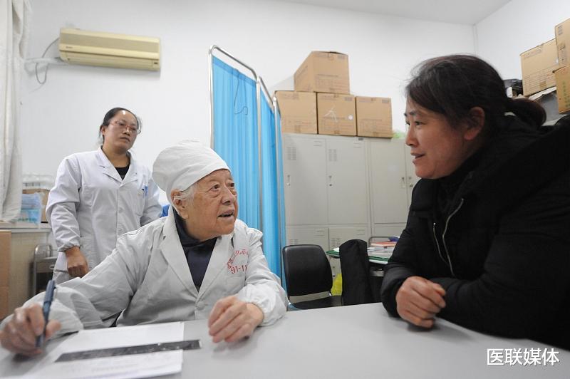 更年期|女性需知：身体若出现这3个症状，或说明步入更年期了