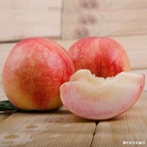 营养师|桃子被称为“天下第一果”，美容养颜、稳定血压，但有种人吃不得