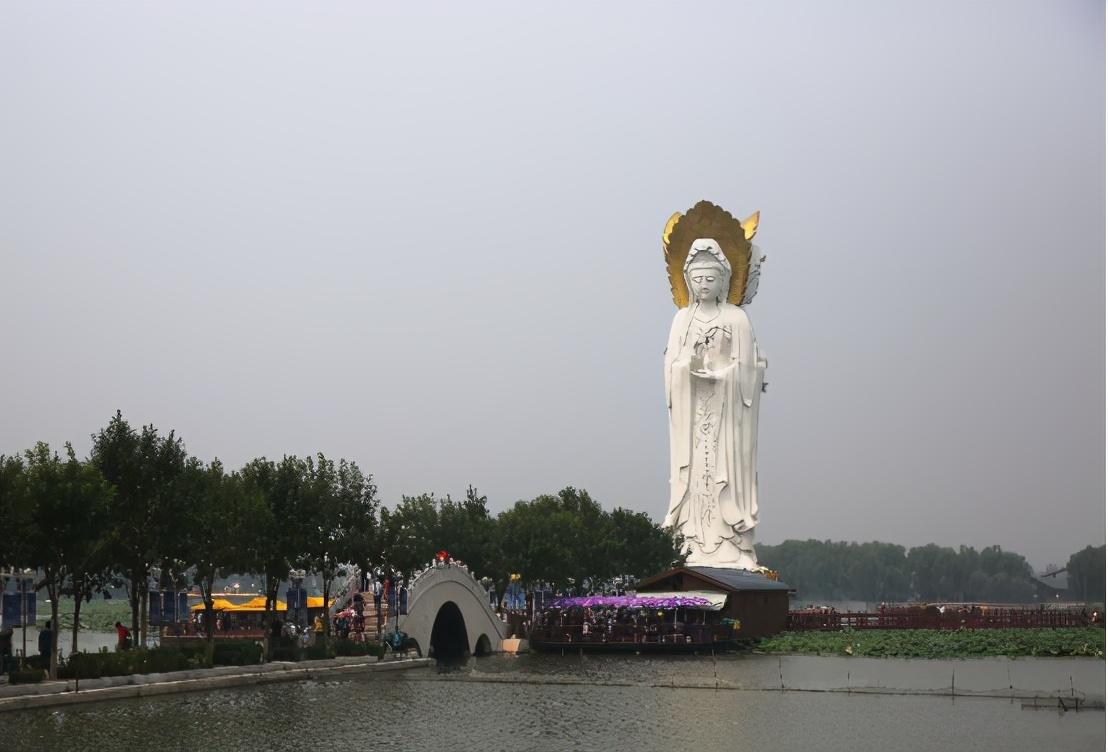 自由女神像|世界最大三面观音，耗资8亿耗时整整6年，高度超越自由女神像