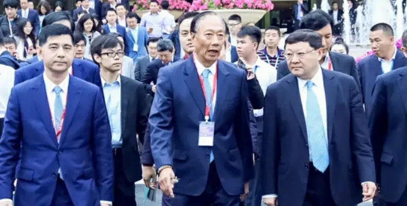 苹果|郭台铭失算，苹果一边劝富士康去印度，一边却给比亚迪和立讯下订单