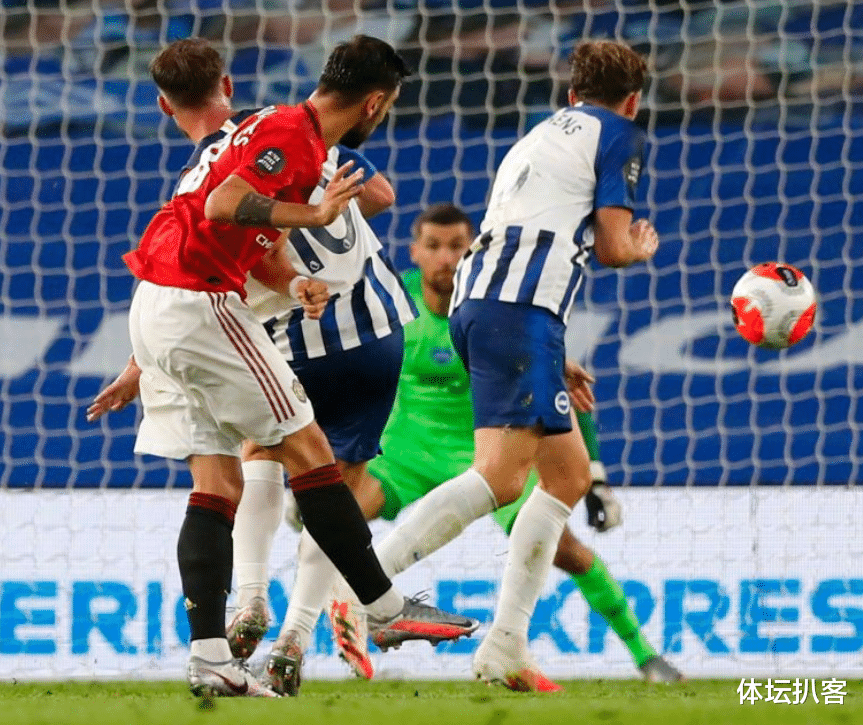 [曼联]一场3-0让曼联重返前5！34分钟轰3球终结悬念，8千万巨星创纪录！