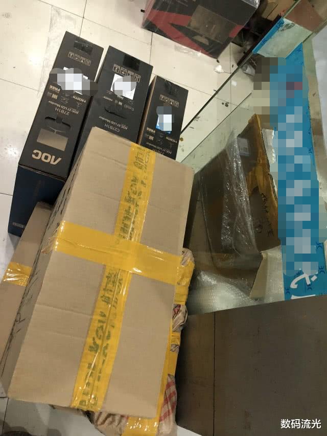 『机箱』朋友弟弟买组装电脑，一句话半天白忙活！这配置五千一台叫贵吗？