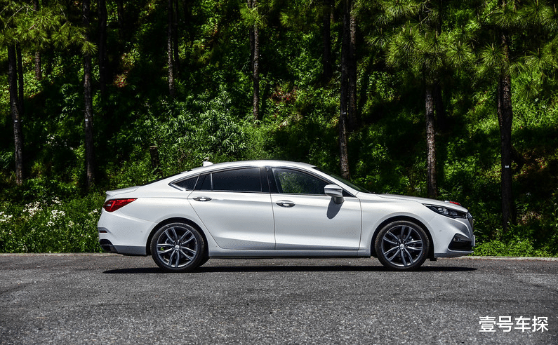 「大众汽车」超越大众丰田的时机到了，配11个BOSE音响，17万和马自达一样好开