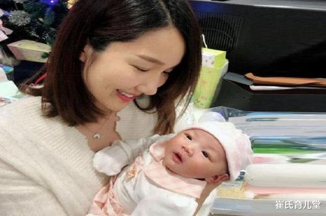 王祖蓝▲有种“悲催”叫王祖蓝，女儿和老婆如同复制粘贴，一点没遗传自己