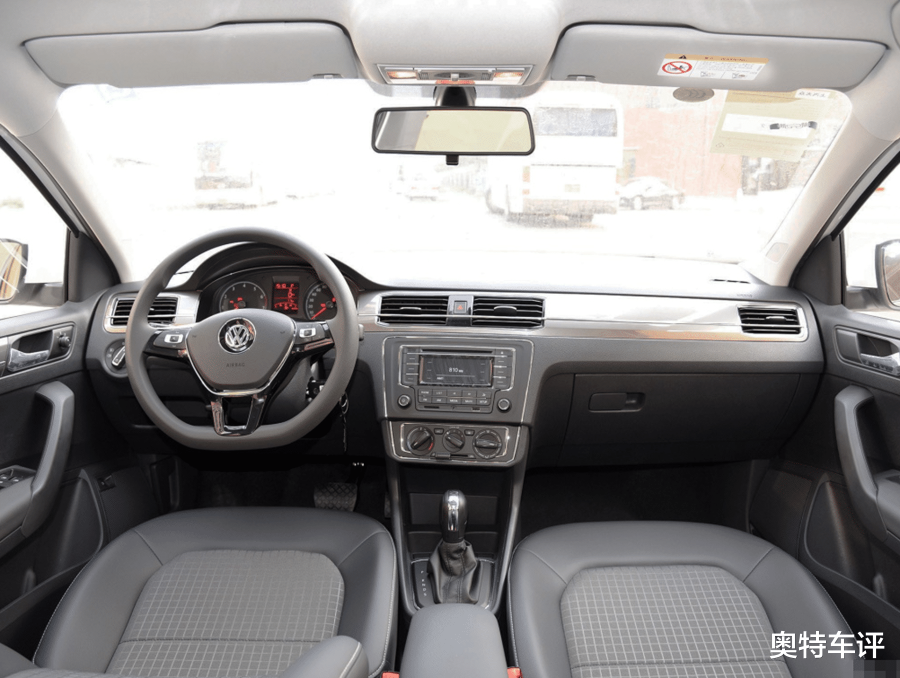 动力|大众为“清库存”甘愿弯腰,桑塔纳降至4.4万,轩逸顿时不香了