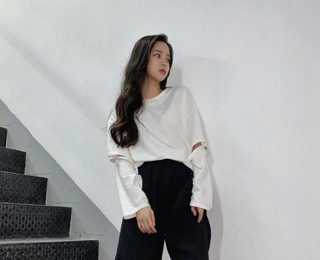 发型|具备“少女感”的女生，多半有以下4个相似之处，不只是简单看脸