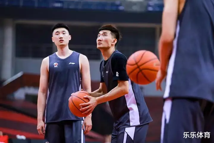 郭艾伦▲4胜0负!24岁小将征服CBA,数据碾压郭艾伦,亚洲第一控正式易主!