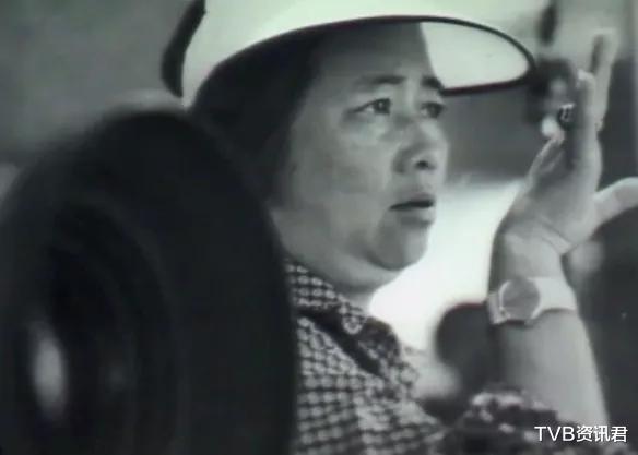 香港电影|终年86岁!香港著名大导演突然传死讯:家佣称是躺沙发凳安详离开