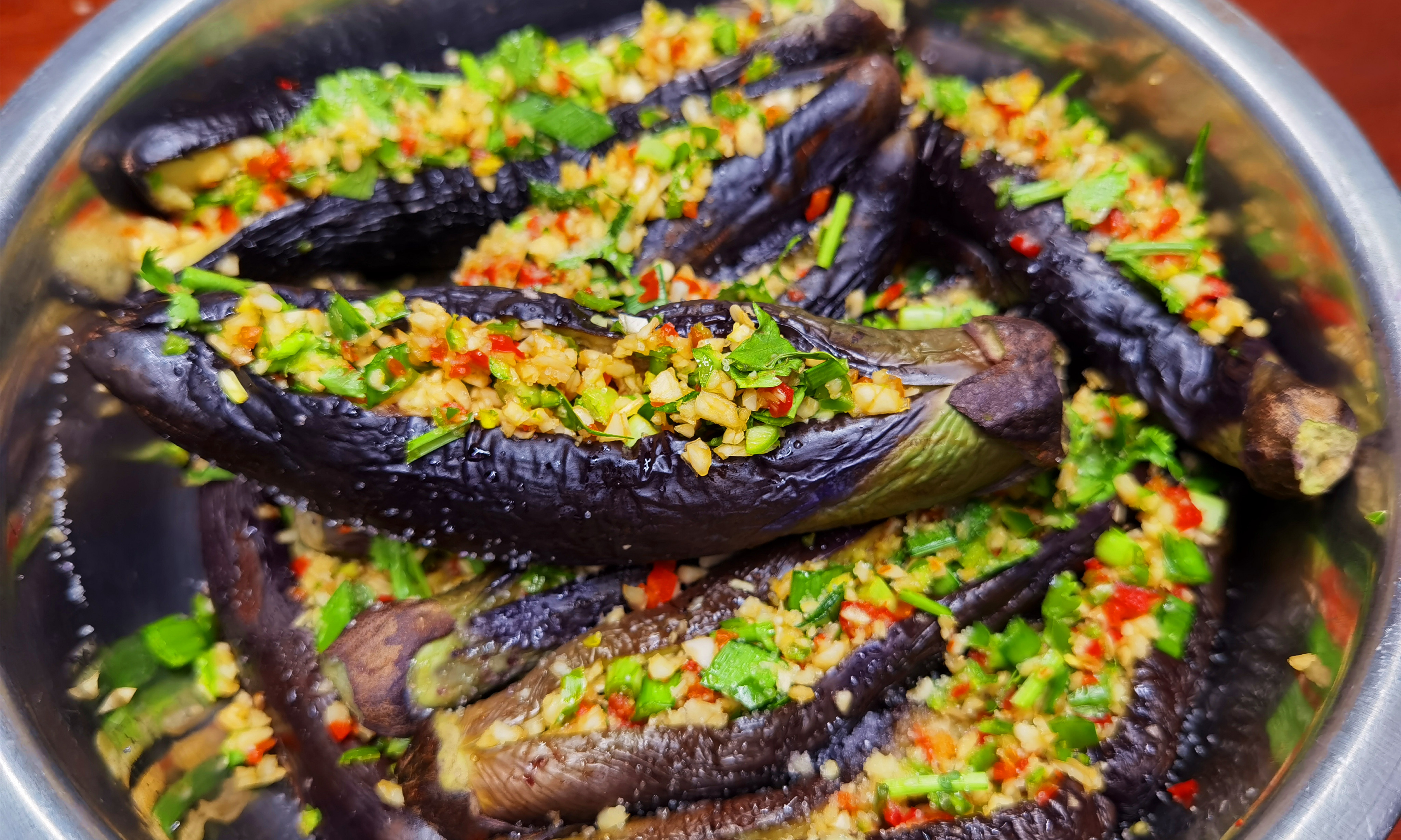 茄子|入冬后，此菜再不吃就过季了，一次买10斤腌起来，随吃随取特省事