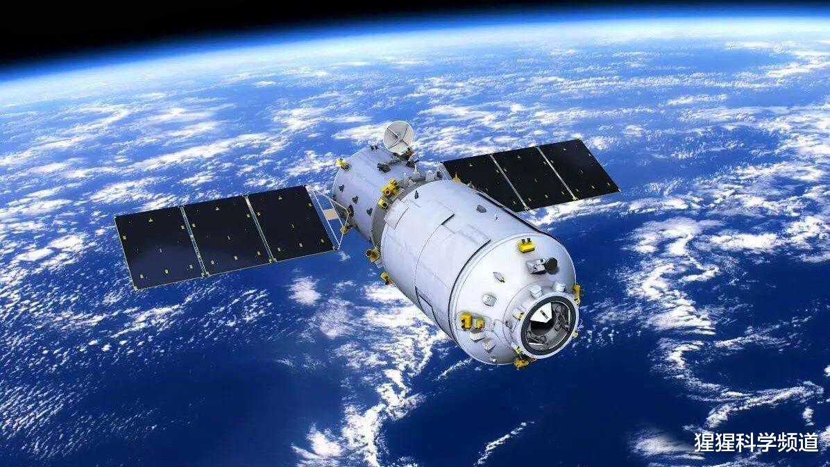 『卫星』世界上首颗人造卫星早已坠向地球，为何东方红一号还能在轨道飞行