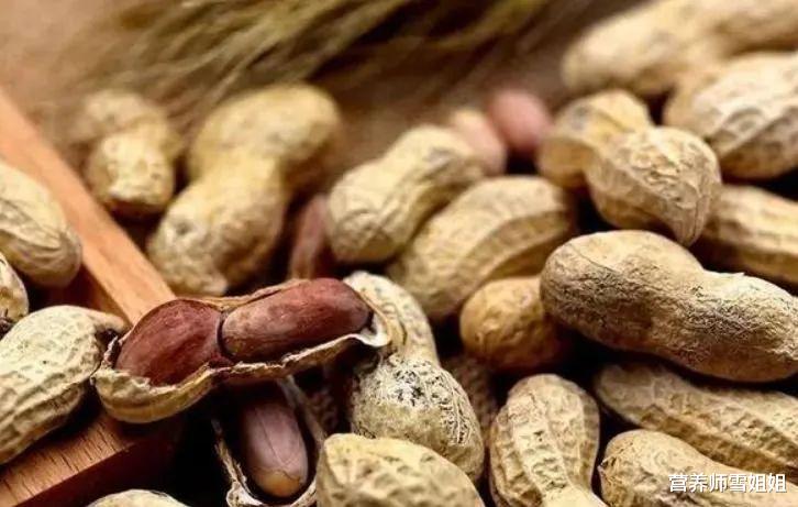 【肝脏】肝不好的人,会出现“一红二臭”,4种食物很伤肝,劝你尽量少吃