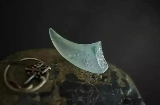 #翡翠#300买下翡翠边角料，巧妙设计惊艳众人