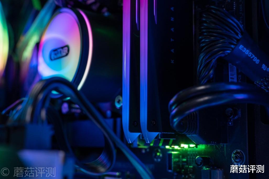 医生|设计出众，用料给力，性能强大、安钛克KATANA内存条 评测