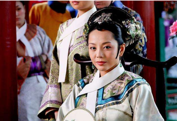 甄嬛传|甄嬛传：大结局时，敬妃竟戴着华妃的头冠去见甄嬛，原因为何？