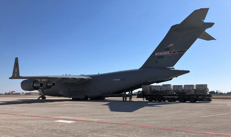 「意大利」正当意大利医疗物资紧缺之际，终于，美国人来了