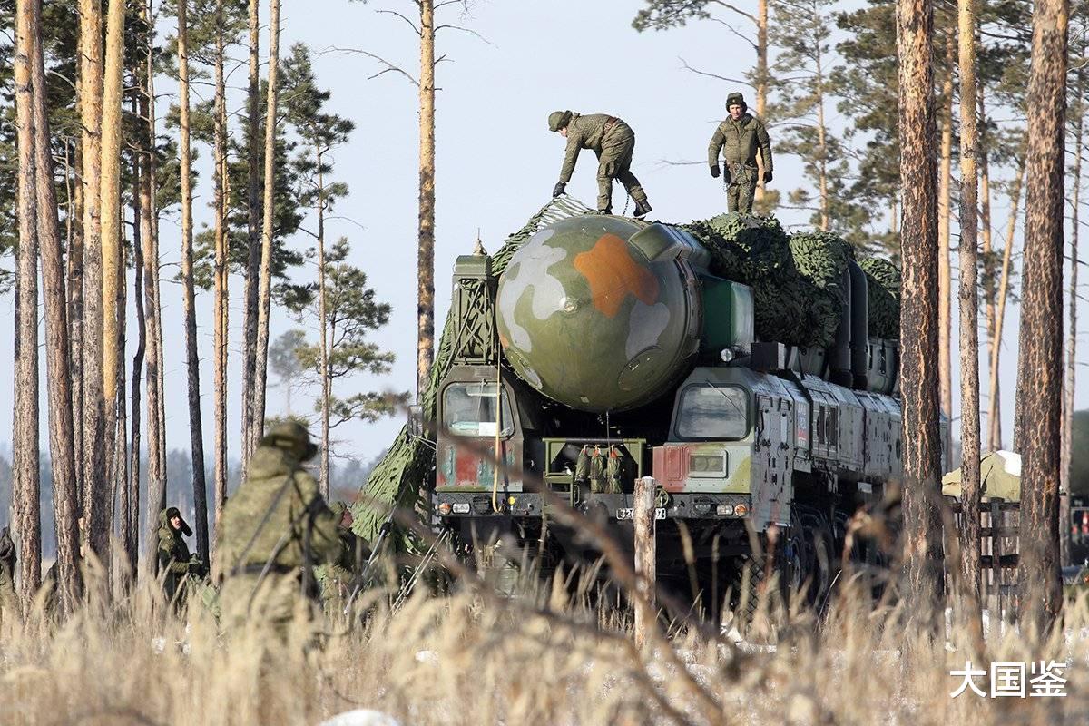 核导弹|大批核导弹进驻野外阵地，军方下令解除保险，美改口：坐下好好谈