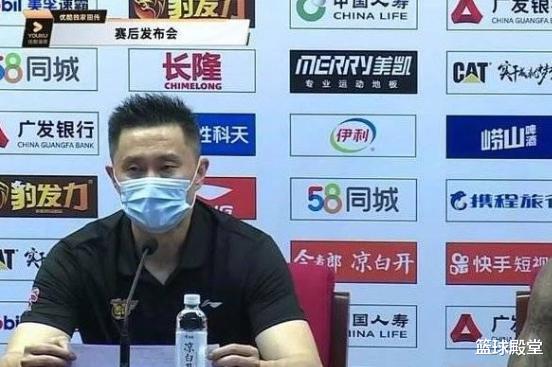 杜锋|太不容易了！杜锋赛后声音颤抖，哽咽发言，他真要感谢这三人！