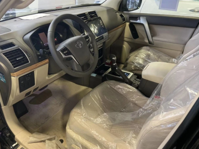 丰田普拉多|2021款普拉多海外亮相,全时四驱回归,价格缩水近一半