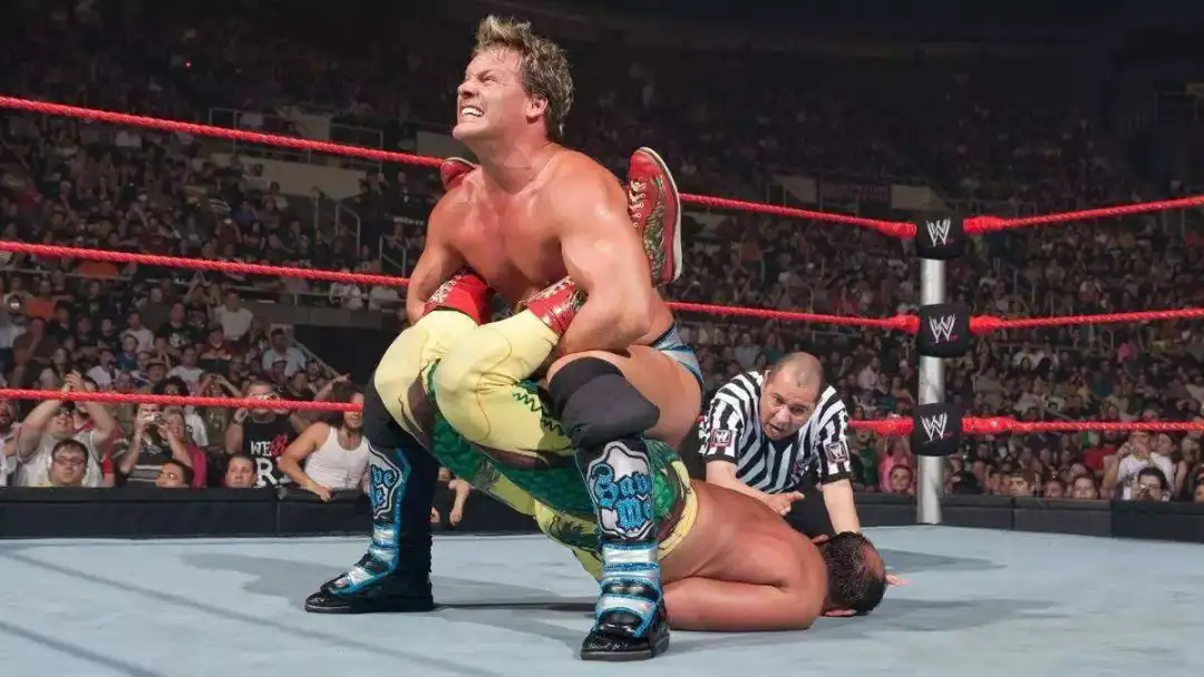 『wwe』男上加男、强人锁男、男上加男，WWE虽然是演出来的，但你为何那么喜欢看呢？