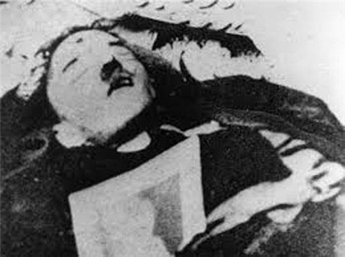 希特勒@128岁老人自称希特勒，还拿出一铁证，坦言：躲了70年，我太累了