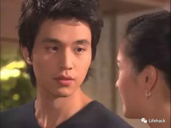 李栋旭|40岁李东旭身材火上热搜，实力秒杀小鲜肉