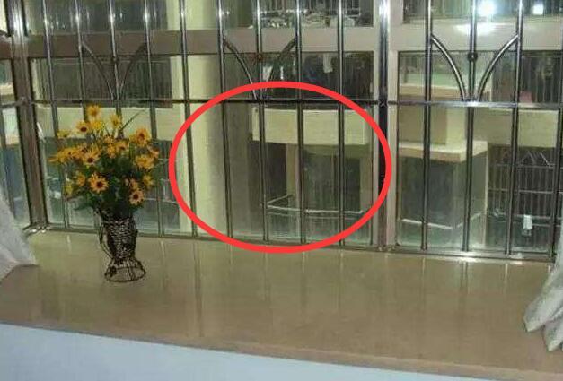 ：飘窗台面装大理石还是瓷砖？说多了都是泪，这个还是你自己看吧！