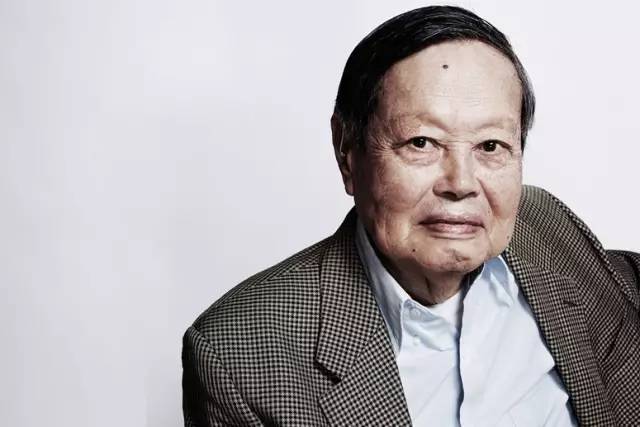 翁帆|98岁杨振宁与44岁妻子近照曝光：翁帆这16年经历了什么？