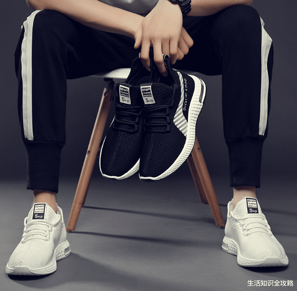 |霍思燕不能再胖下去了，穿长款大衣毫无曲线，拎上万元包尽显富态